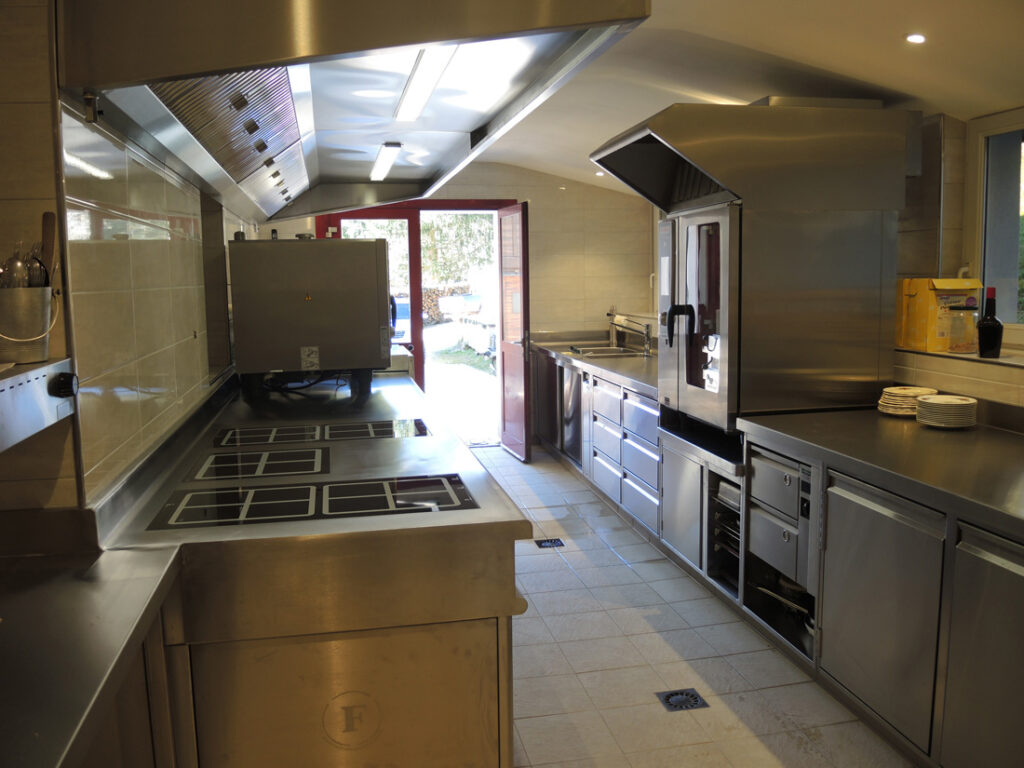 Aménagement d'une cuisine professionnelle pour un restaurant