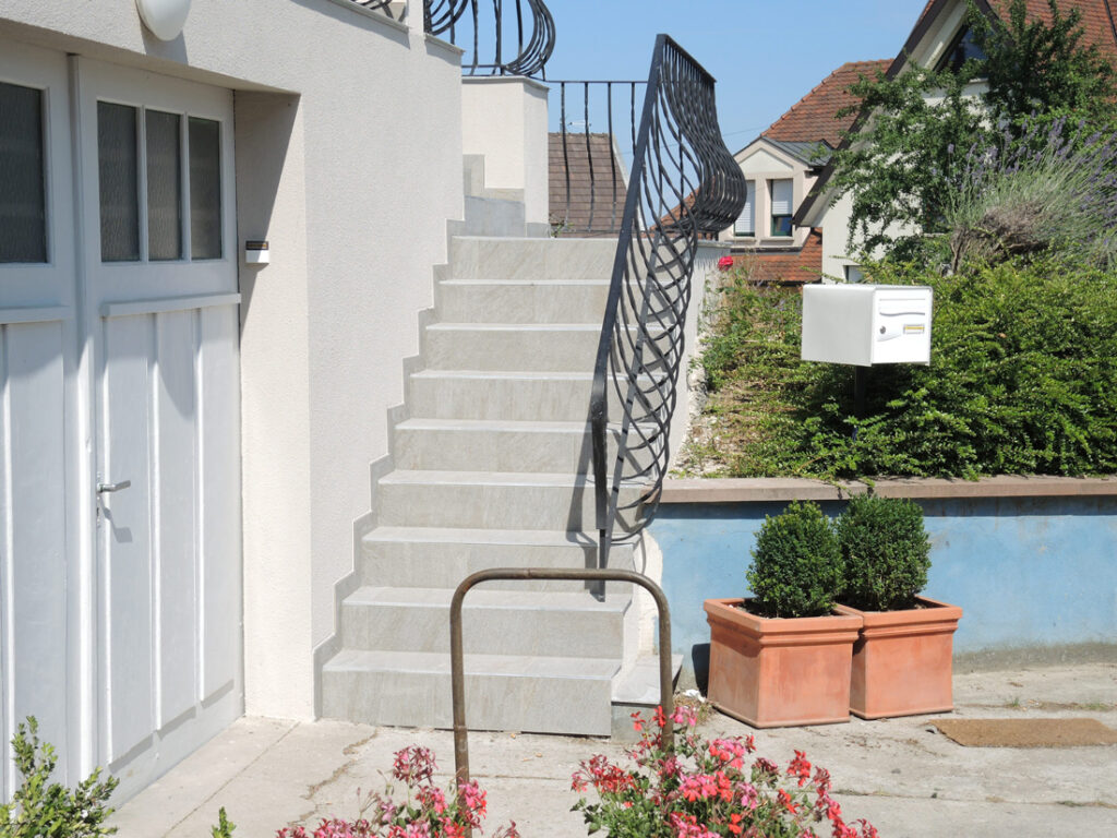 escalier extérieur pose de carrelage
